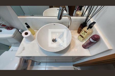 Banheiro de kitnet/studio para alugar com 1 quarto, 21m² em Barra, Salvador