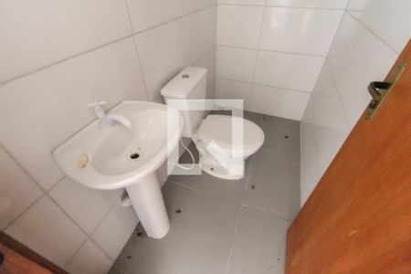 Banheiro de kitnet/studio para alugar com 1 quarto, 30m² em Vila Nancy, São Paulo