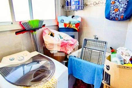 Área de Serviço de apartamento para alugar com 2 quartos, 70m² em Guilhermina, Praia Grande