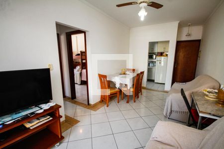 Sala de apartamento para alugar com 2 quartos, 70m² em Guilhermina, Praia Grande