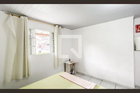 Quarto 1 de casa para alugar com 2 quartos, 65m² em Parque Cisper, São Paulo