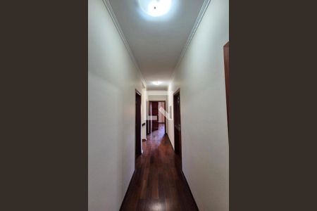 Corredor de casa à venda com 4 quartos, 287m² em Jardim Aurelia, Campinas