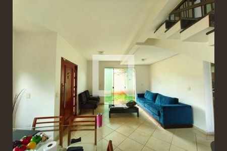 Sala de casa para alugar com 3 quartos, 482m² em Setor Jao, Goiânia