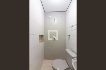 Banheiro de casa para alugar com 1 quarto, 30m² em Bussocaba, Osasco
