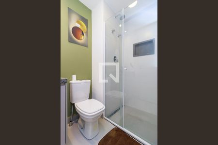 Banheiro de kitnet/studio para alugar com 0 quarto, 25m² em Santo Amaro, São Paulo