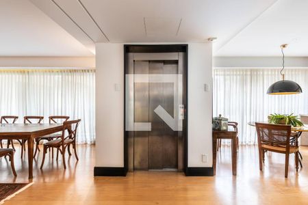 Casa à venda com 3 quartos, 459m² em Alto de Pinheiros, São Paulo
