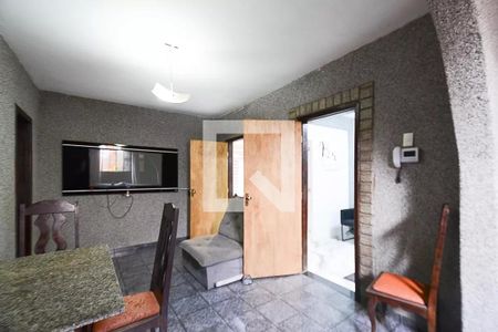 Sala de Jantar de casa para alugar com 4 quartos, 200m² em Cachoeirinha, Belo Horizonte