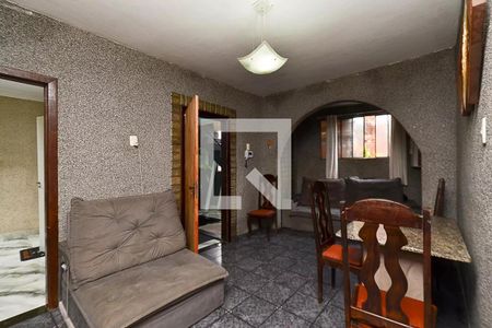 Sala de Jantar de casa para alugar com 4 quartos, 200m² em Cachoeirinha, Belo Horizonte