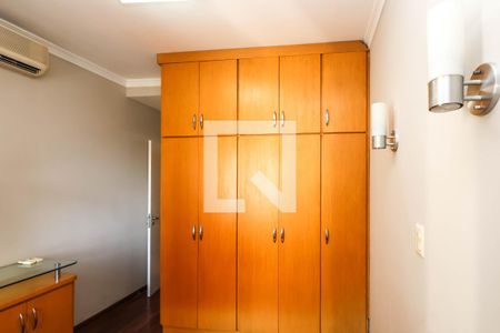 Quarto 1 - Suíte de apartamento para alugar com 3 quartos, 184m² em Vila Gumercindo, São Paulo