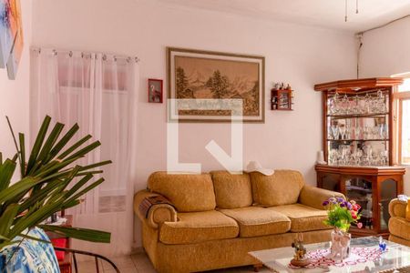 Casa à venda com 4 quartos, 260m² em Vila Invernada, São Paulo