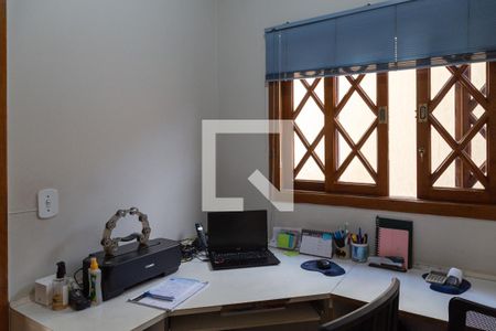 Escritório de casa para alugar com 3 quartos, 375m² em Parque Renato Maia, Guarulhos