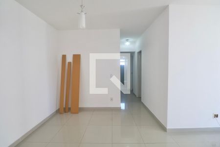Sala de apartamento para alugar com 3 quartos, 100m² em Jardim Las Palmas, Guarujá