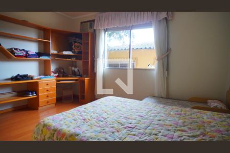 Quarto 1 de apartamento para alugar com 2 quartos, 179m² em Glória, Porto Alegre