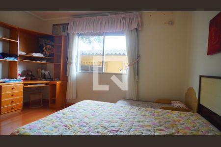 Quarto 1 de apartamento para alugar com 2 quartos, 179m² em Glória, Porto Alegre