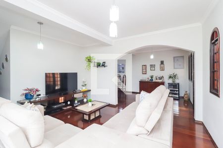 Sala de casa à venda com 3 quartos, 320m² em Vila Carmosina, São Paulo