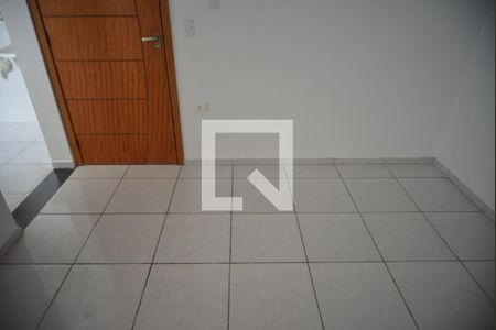 Apartamento para alugar com 2 quartos, 47m² em Jardim Santo Alberto, Santo André