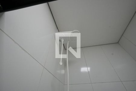 Banheiro de kitnet/studio para alugar com 1 quarto, 18m² em Vila Mariana, São Paulo