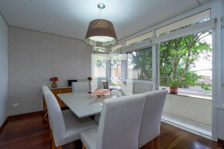 Casa à venda com 4 quartos, 473m² em Chácara Monte Alegre, São Paulo