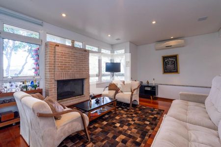 Casa à venda com 4 quartos, 473m² em Chácara Monte Alegre, São Paulo