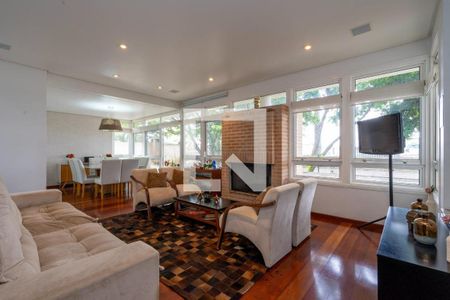 Casa à venda com 4 quartos, 473m² em Chácara Monte Alegre, São Paulo