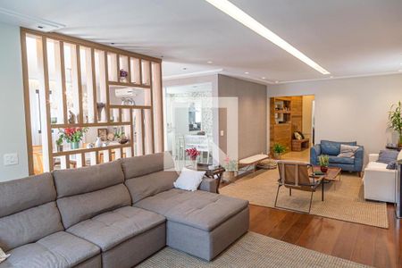 Apartamento à venda com 4 quartos, 240m² em Higienópolis, São Paulo