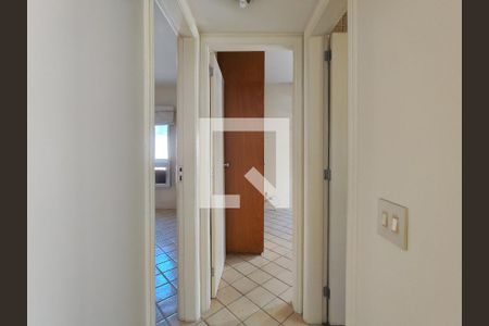 Corredor de apartamento para alugar com 2 quartos, 70m² em Vila Isabel, Rio de Janeiro