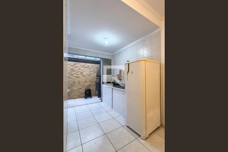 Cozinha  de casa de condomínio para alugar com 2 quartos, 70m² em Canto do Forte, Praia Grande