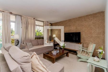 Casa à venda com 6 quartos, 239m² em Paraíso, São Paulo