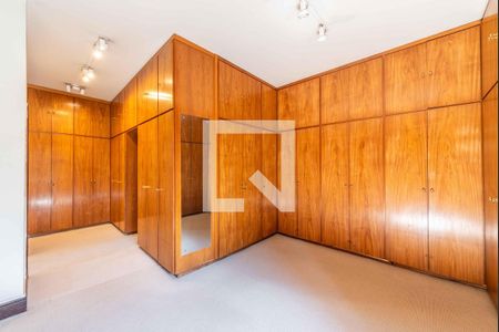 Casa à venda com 4 quartos, 570m² em Jardim Paulista, São Paulo