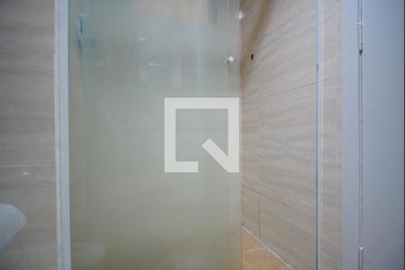 Banheiro Corredor de apartamento para alugar com 2 quartos, 100m² em Independência, Porto Alegre