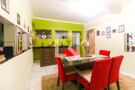 Sala de jantar de casa à venda com 4 quartos, 130m² em Conjunto Residencial José Bonifácio, São Paulo