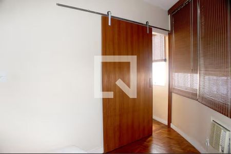 Quarto de apartamento para alugar com 2 quartos, 85m² em Catete, Rio de Janeiro