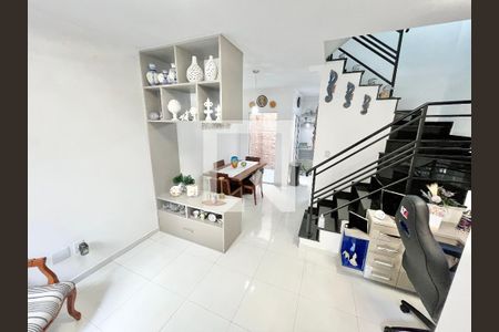 Sala/Cozinha de casa de condomínio à venda com 2 quartos, 102m² em Chora Menino, São Paulo