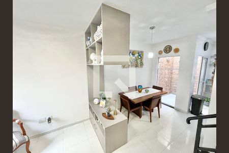 Sala/Cozinha de casa de condomínio à venda com 2 quartos, 102m² em Chora Menino, São Paulo