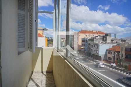 Varanda  de apartamento para alugar com 1 quarto, 58m² em Santa Cecília, Porto Alegre