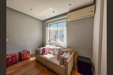 Apartamento à venda com 2 quartos, 70m² em Urca, Rio de Janeiro