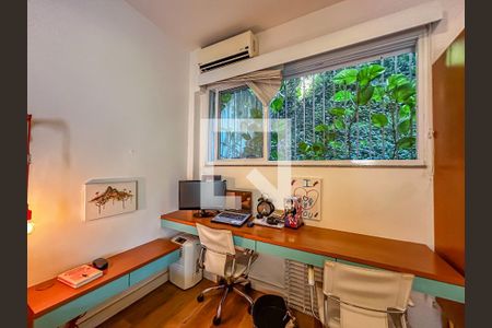 Apartamento à venda com 2 quartos, 70m² em Urca, Rio de Janeiro