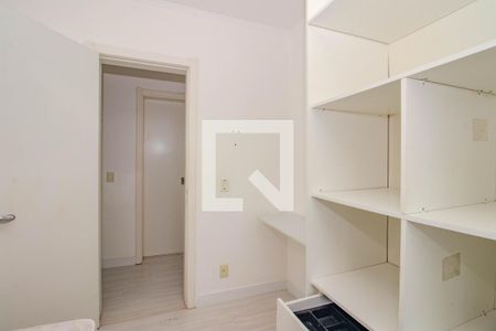Quarto de apartamento para alugar com 2 quartos, 56m² em Jardim Itu, Porto Alegre