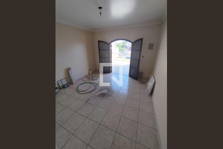 Casa à venda com 3 quartos, 178m² em Parque Jaçatuba, Santo André