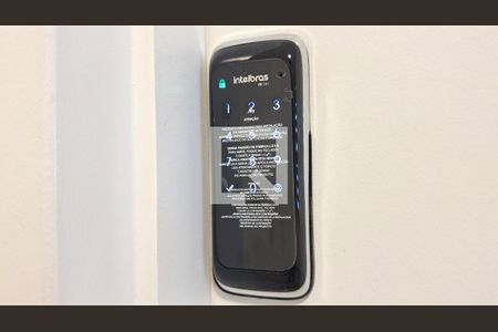 Fechadura eletrônica de apartamento para alugar com 1 quarto, 27m² em Barra Funda, São Paulo