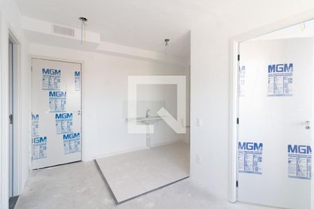 Sala - Cozinha de apartamento para alugar com 2 quartos, 32m² em Jardim Gilda Maria, São Paulo