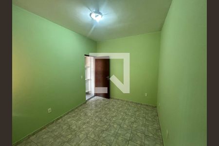 Casa à venda com 360m², 4 quartos e 2 vagasQuarto