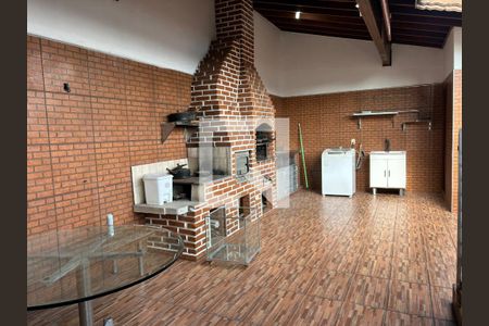 Casa à venda com 360m², 4 quartos e 2 vagasChurrasqueira
