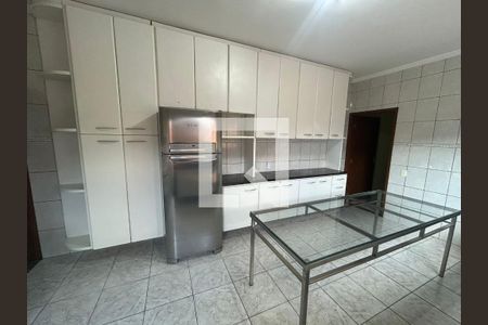 Casa à venda com 360m², 4 quartos e 2 vagasCozinha - Armários