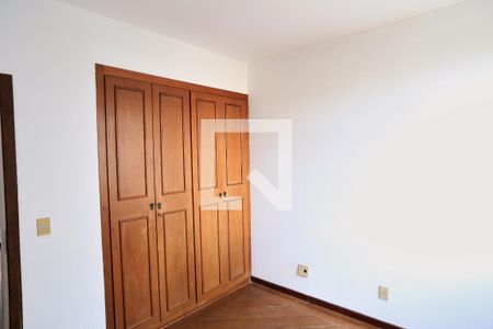 Quarto de apartamento para alugar com 2 quartos, 75m² em Serra, Belo Horizonte