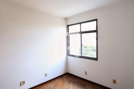 Quarto de apartamento para alugar com 2 quartos, 75m² em Serra, Belo Horizonte