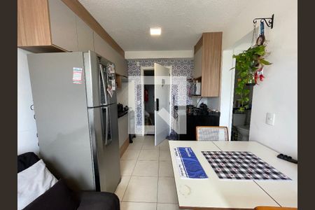 Sala/Cozinha de apartamento para alugar com 2 quartos, 32m² em Jardim Celeste, São Paulo