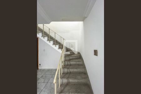 Escada de casa à venda com 4 quartos, 228m² em Paraíso, São Paulo
