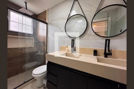 Suíte 1 - Banheiro de casa de condomínio para alugar com 4 quartos, 260m² em Recreio dos Bandeirantes, Rio de Janeiro