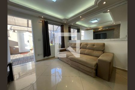 Sala de casa de condomínio à venda com 2 quartos, 80m² em Jardim Sarah, São Paulo